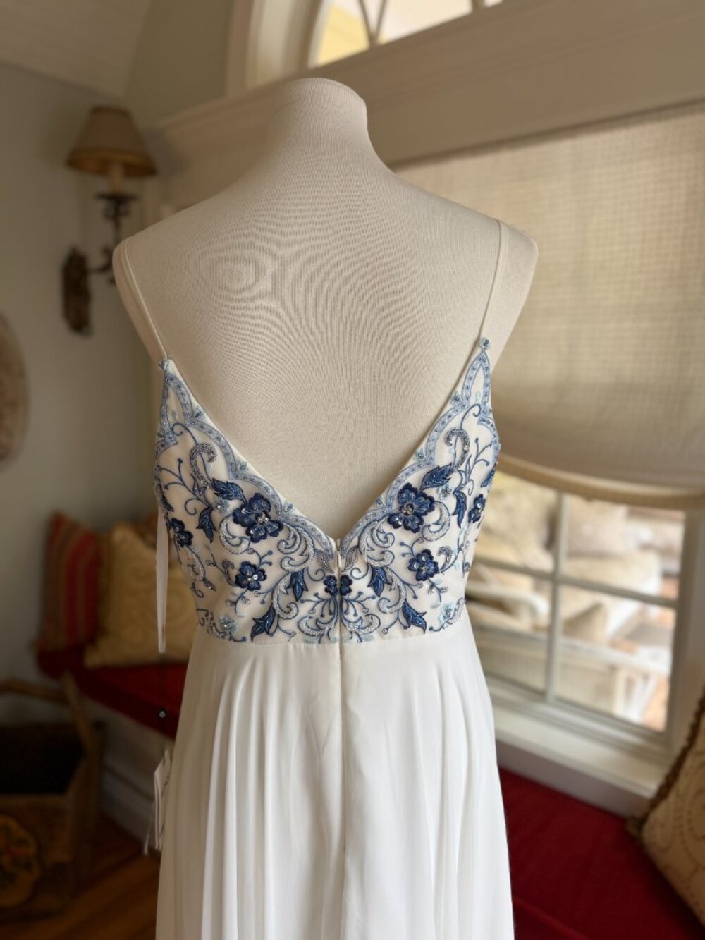 NWT Alyce Paris 60463 White Floral Embroidered A-Line Prom Formal Dress Size 10 - Picture 3 of 6